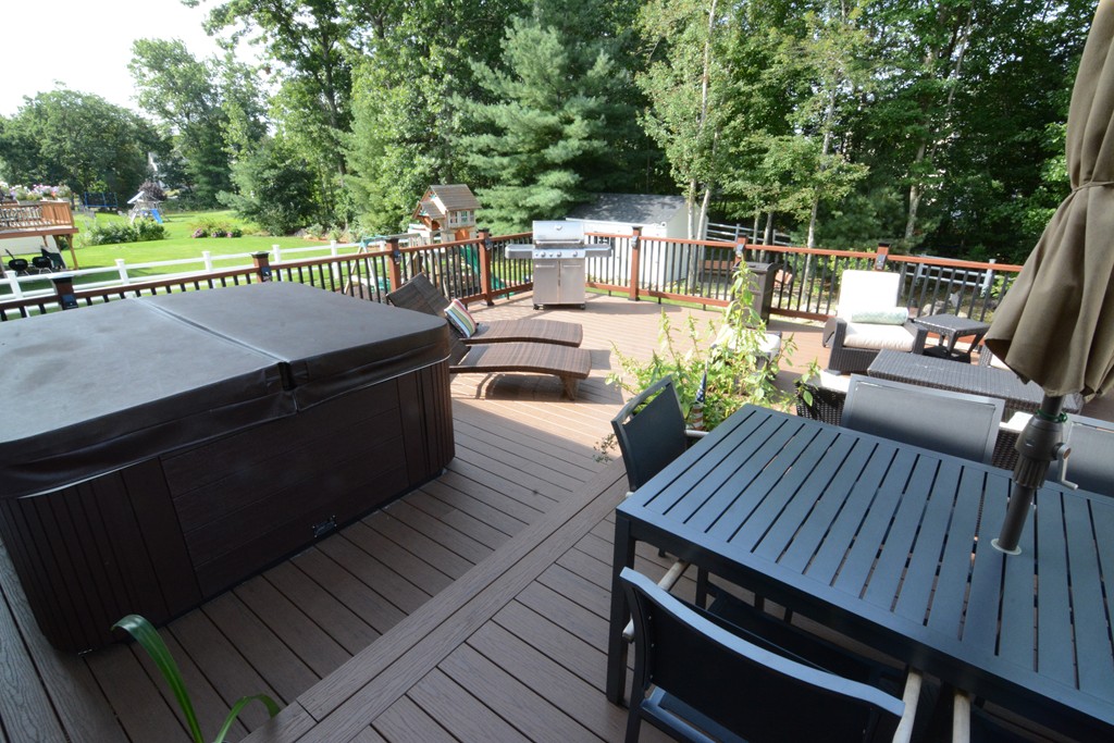49 Cart Path Road Dracut, MA 01826 - Photo 20 of 29 Gallery Image 20