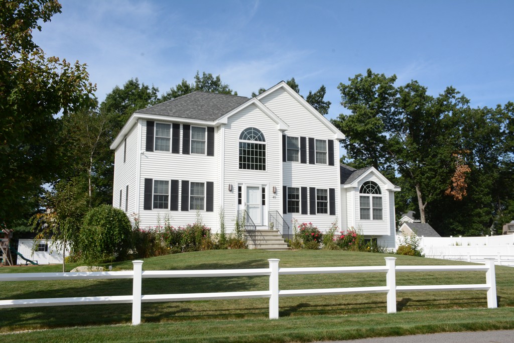 49 Cart Path Road Dracut, MA 01826 - Photo 2 of 29 Gallery Image 2