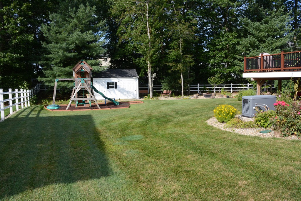 49 Cart Path Road Dracut, MA 01826 - Photo 4 of 29 Gallery Image 4