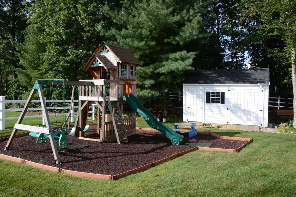 49 Cart Path Road Dracut, MA 01826 - Photo 5 of 29 Gallery Image 5