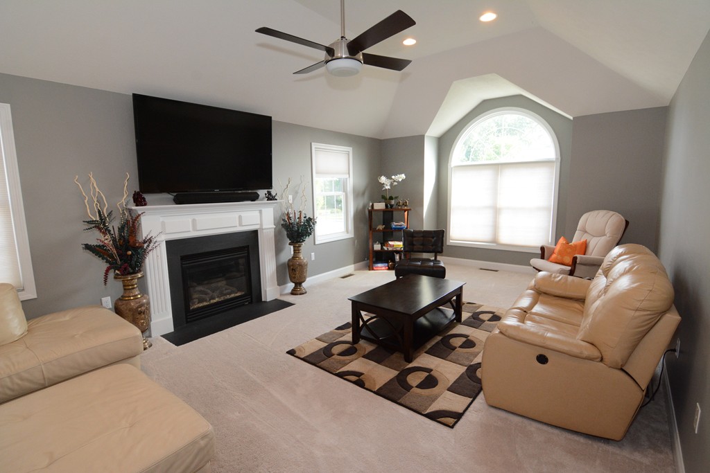 49 Cart Path Road Dracut, MA 01826 - Photo 6 of 29 Gallery Image 6