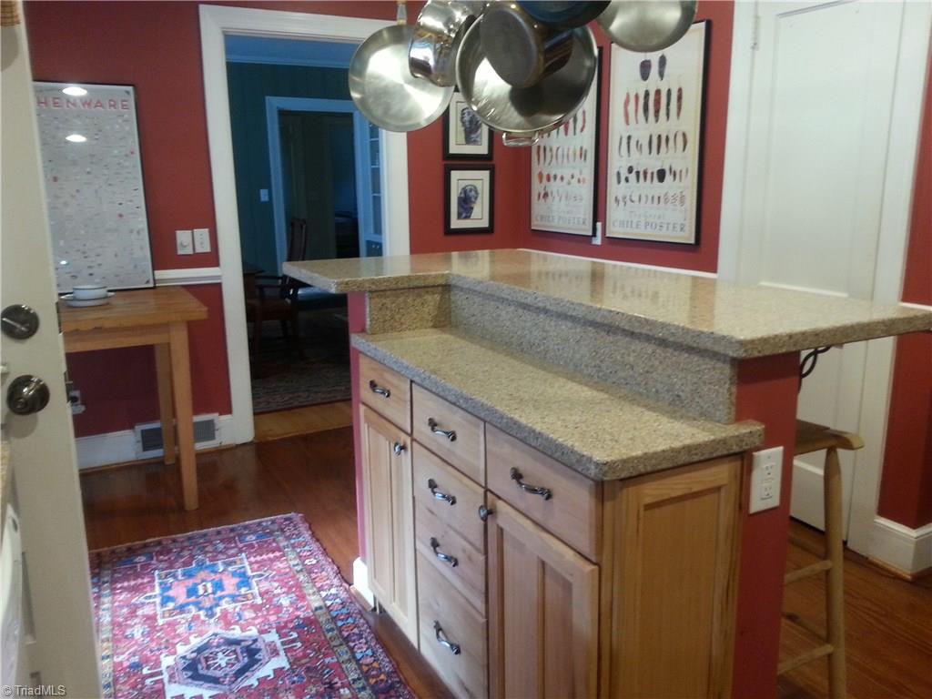 944 Avon Road Winston-Salem, NC 27104 - Photo 6 of 15 Gallery Image 6