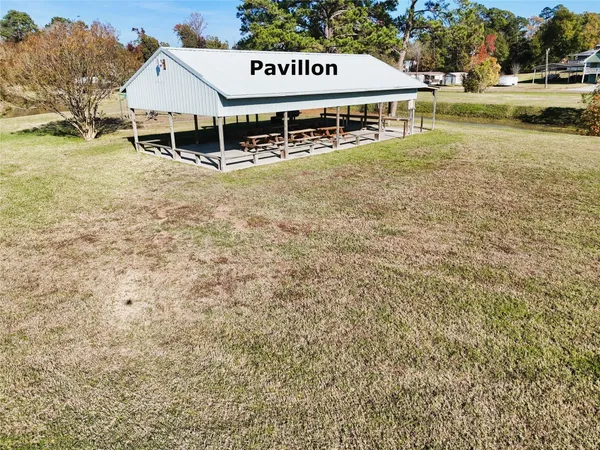 $263,999 | 123 Hilltop, Onalaska, TX 77360