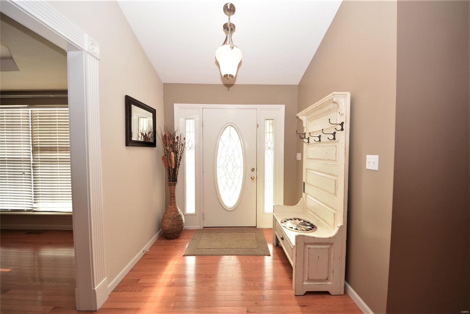 406 Rascal Crossing O'Fallon, MO 63366 - Photo 2 of 35