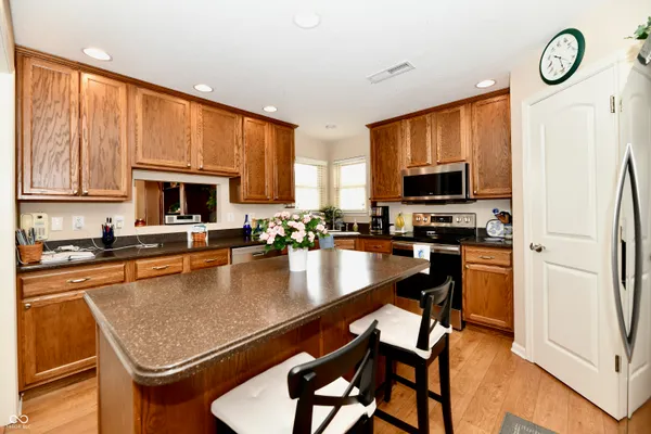 $330,000 | 5514 Coventry Park Boulevard, Indianapolis, IN 46237