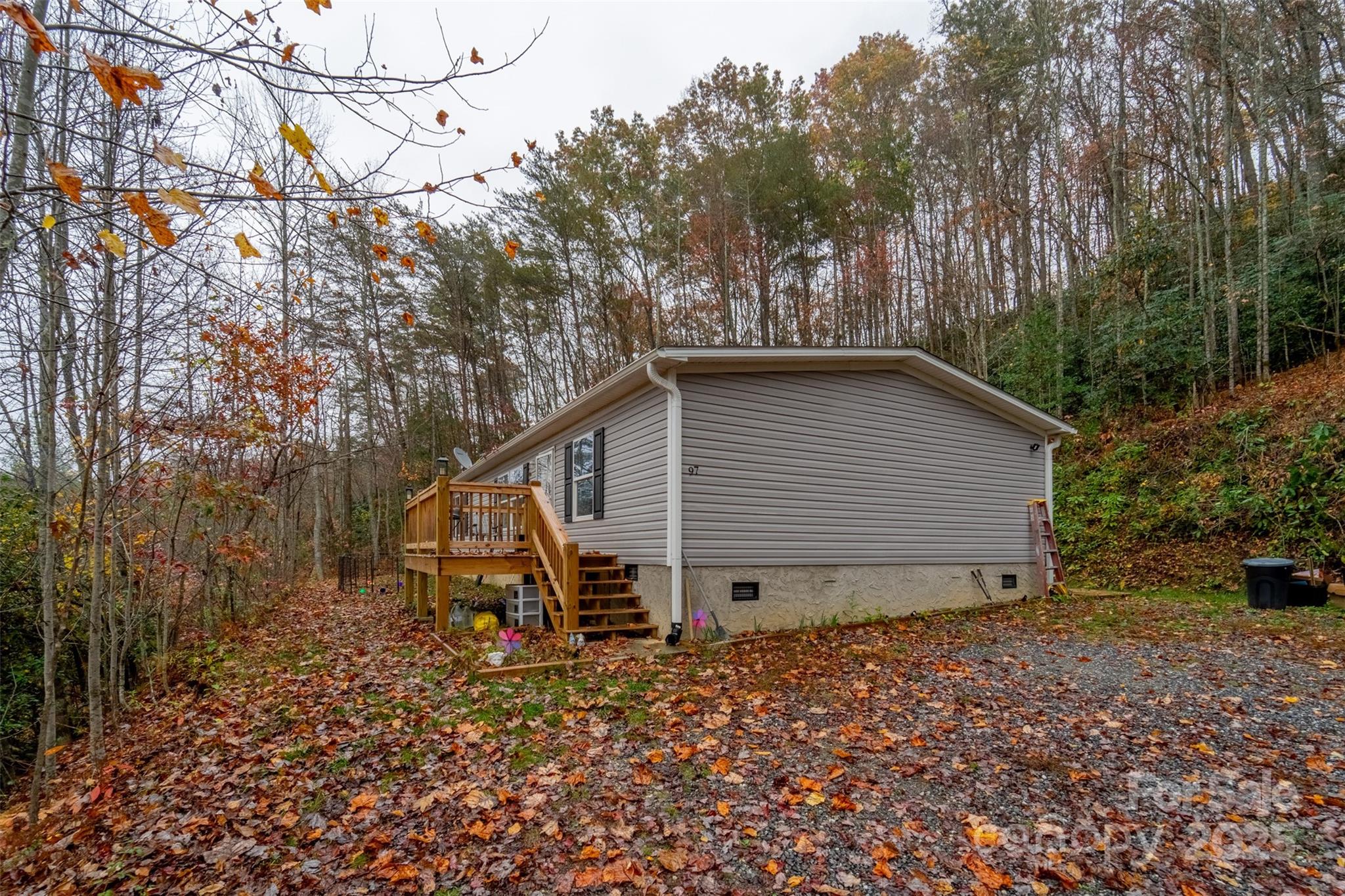 97 Sleeper Br Road Whittier, NC 28789 - Photo 4 of 34 Gallery Image 4