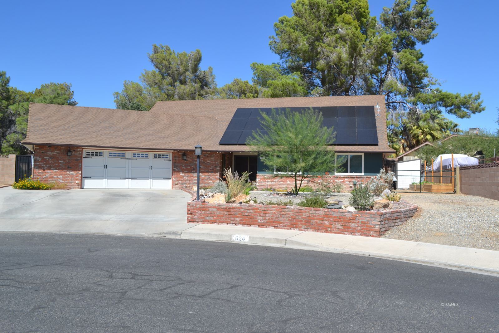 624 West Howell Avenue Ridgecrest, CA 93555 - Photo 1 of 50