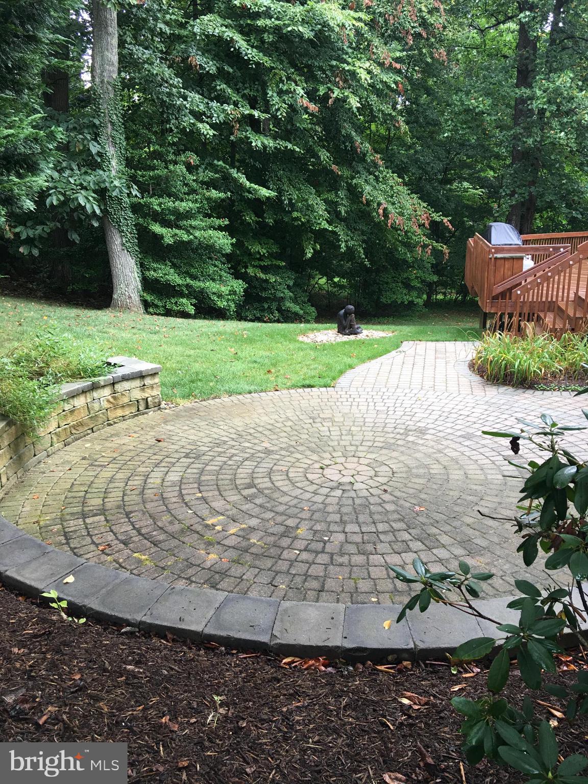 1554 Comanche Road Arnold, MD 21012 - Photo 14 of 96 Patio and seating wall