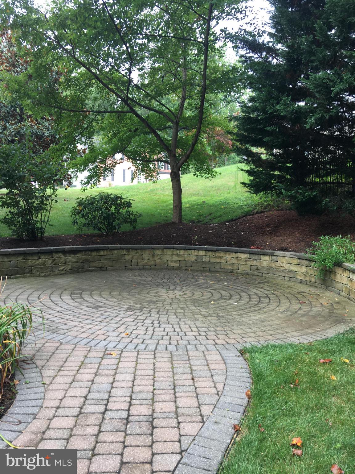 1554 Comanche Road Arnold, MD 21012 - Photo 15 of 96 Patio and walkway