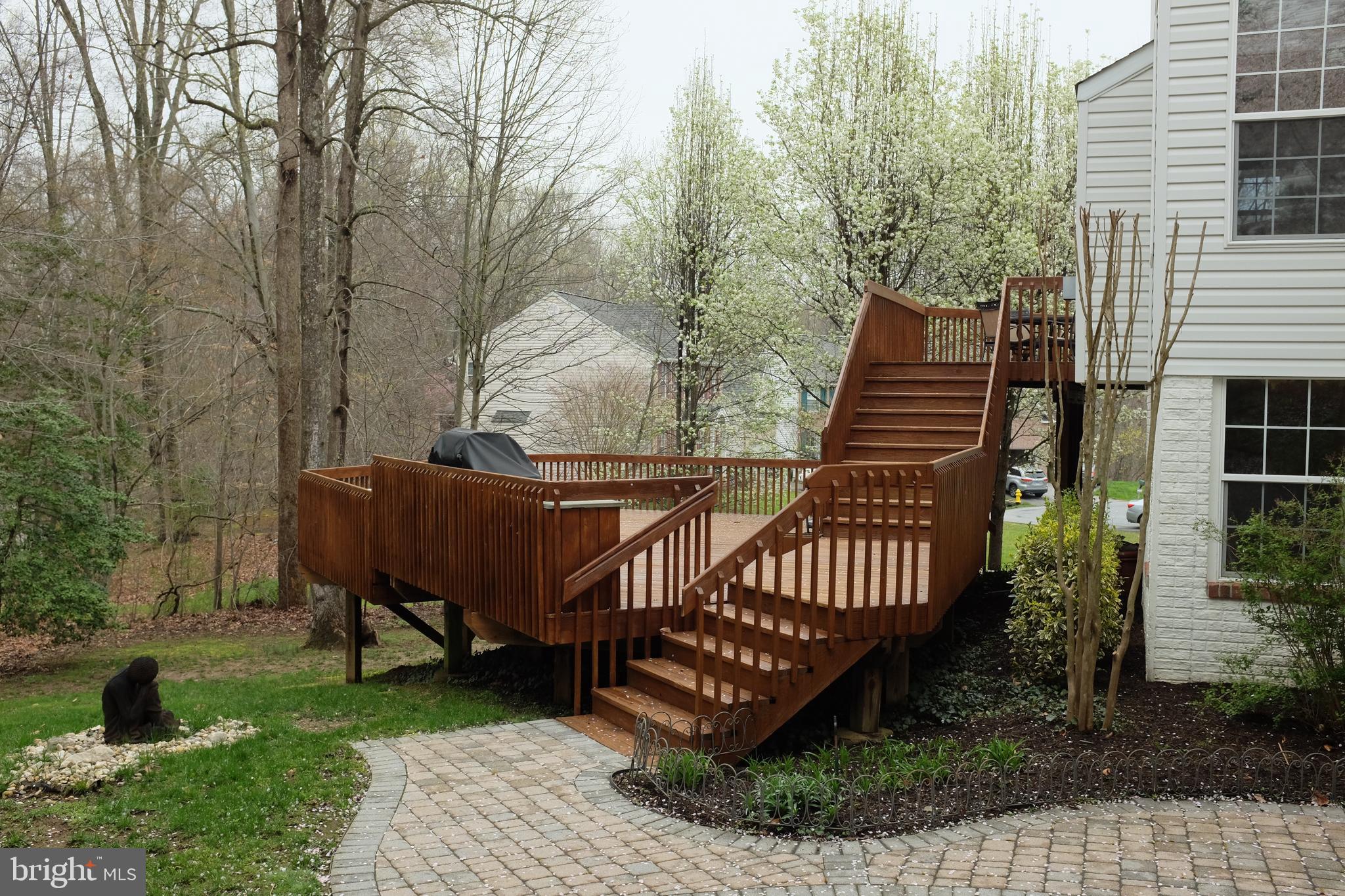 1554 Comanche Road Arnold, MD 21012 - Photo 6 of 96 1160 sq. ft. multilevel decks, stairs to patio