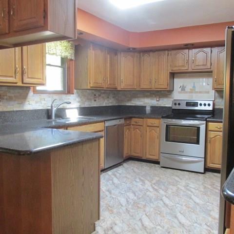 257 Conover Pass Road Acme, PA 15610 - Photo 10 of 25 Spacious Fully Equipped Kitchen