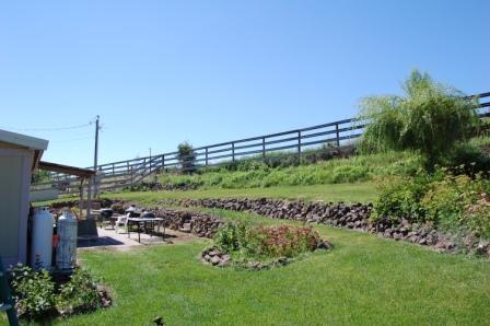 18580 Summitview Road Tieton, WA 98947 - Photo 18 of 19 a view of a garden with an outdoor space