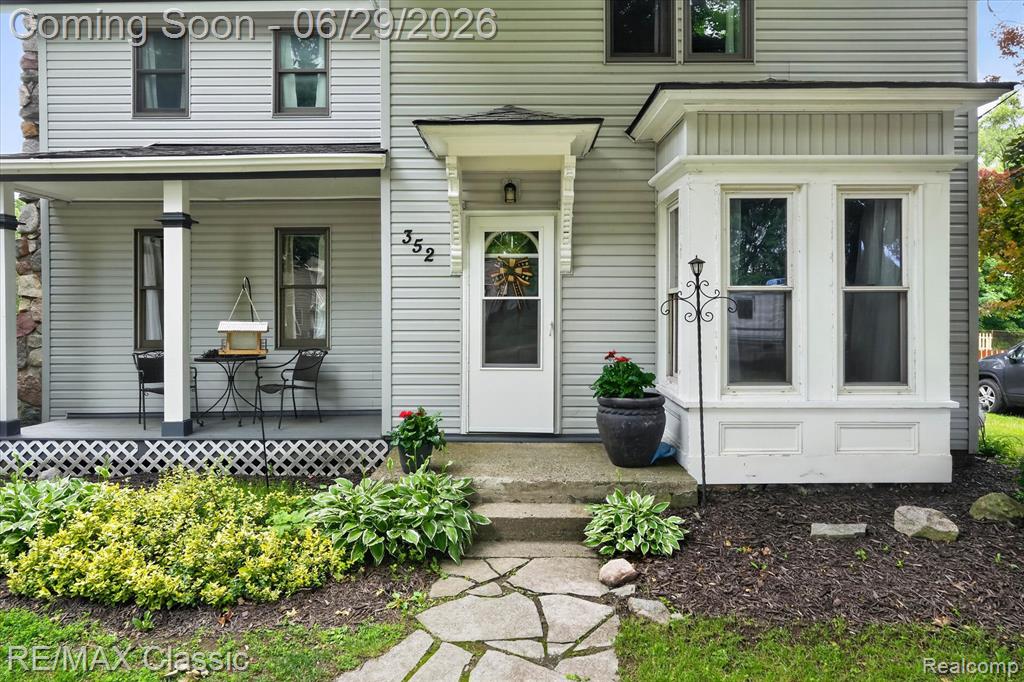352 Meribah Road Highland, MI 48356 - Photo 2 of 39
