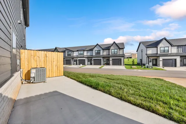 $284,900 | 1506 Jonathan Wade Circle, Unit 1506, Clarksville, TN 37043