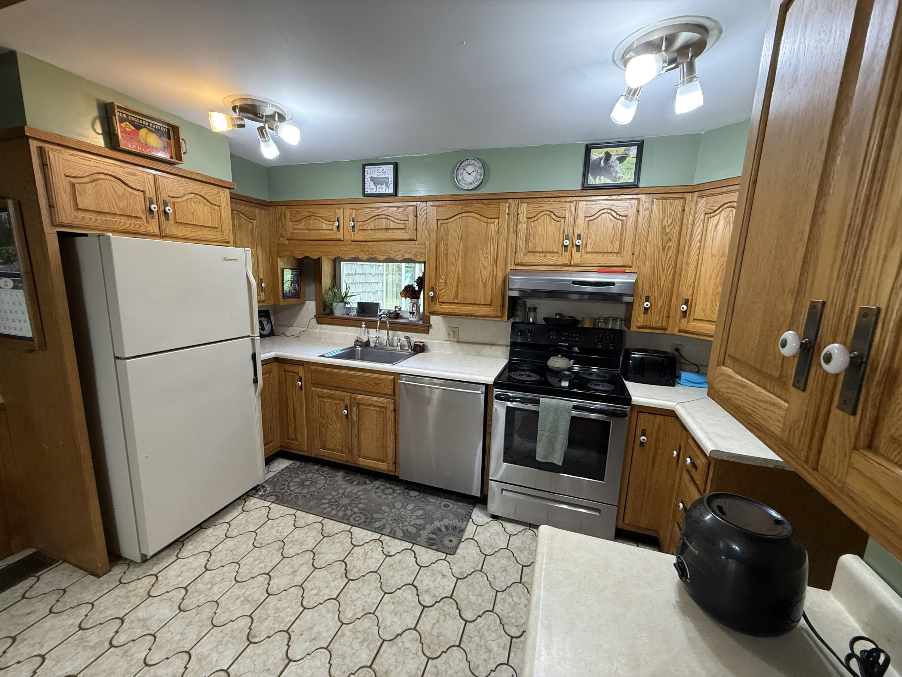 1420 Collinstown Road Appleton, ME 04862 - Photo 4 of 32 IMG_4476