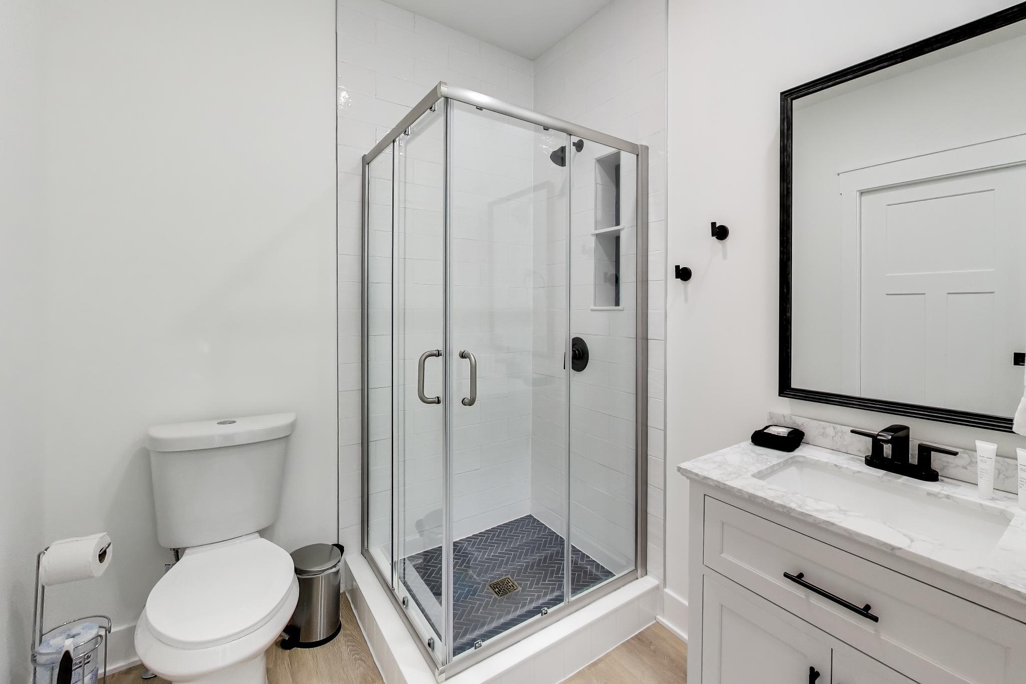 397 West Geneva Street Williams Bay, WI 53191 - Photo 23 of 35 Main level bathroom