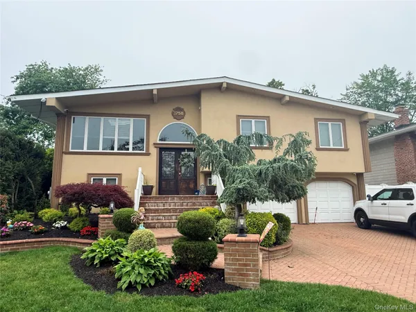 $1,098,000 | 1758 John Street, Merrick, NY 11566