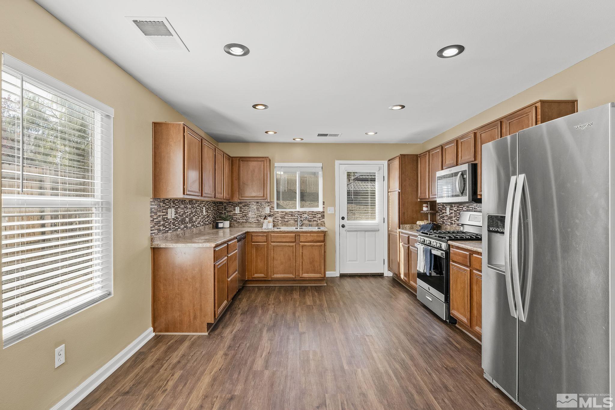 8837 Silverkist Drive Reno, NV 89506 - Photo 5 of 33 Photo 5