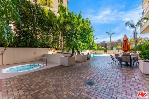 $999,995 | 10790 Wilshire Boulevard, Unit 404, Los Angeles, CA 90024
