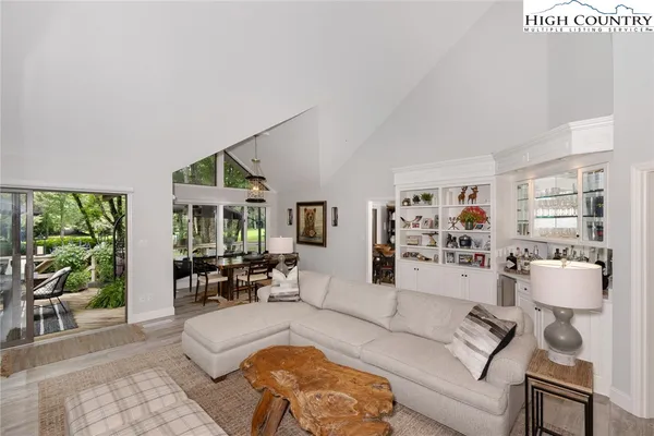 $1,495,000 | 870 Club House Drive, Unit B2, Banner Elk, NC 28604