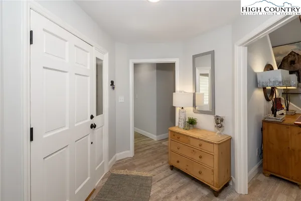 $1,495,000 | 870 Club House Drive, Unit B2, Banner Elk, NC 28604