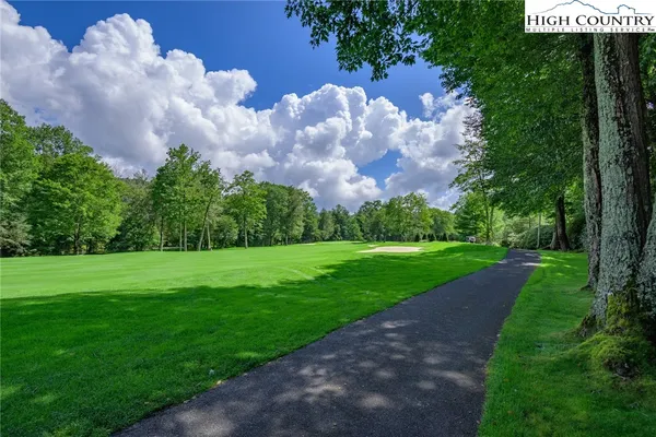 $1,495,000 | 870 Club House Drive, Unit B2, Banner Elk, NC 28604