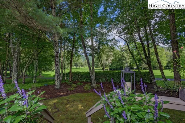 $1,495,000 | 870 Club House Drive, Unit B2, Banner Elk, NC 28604