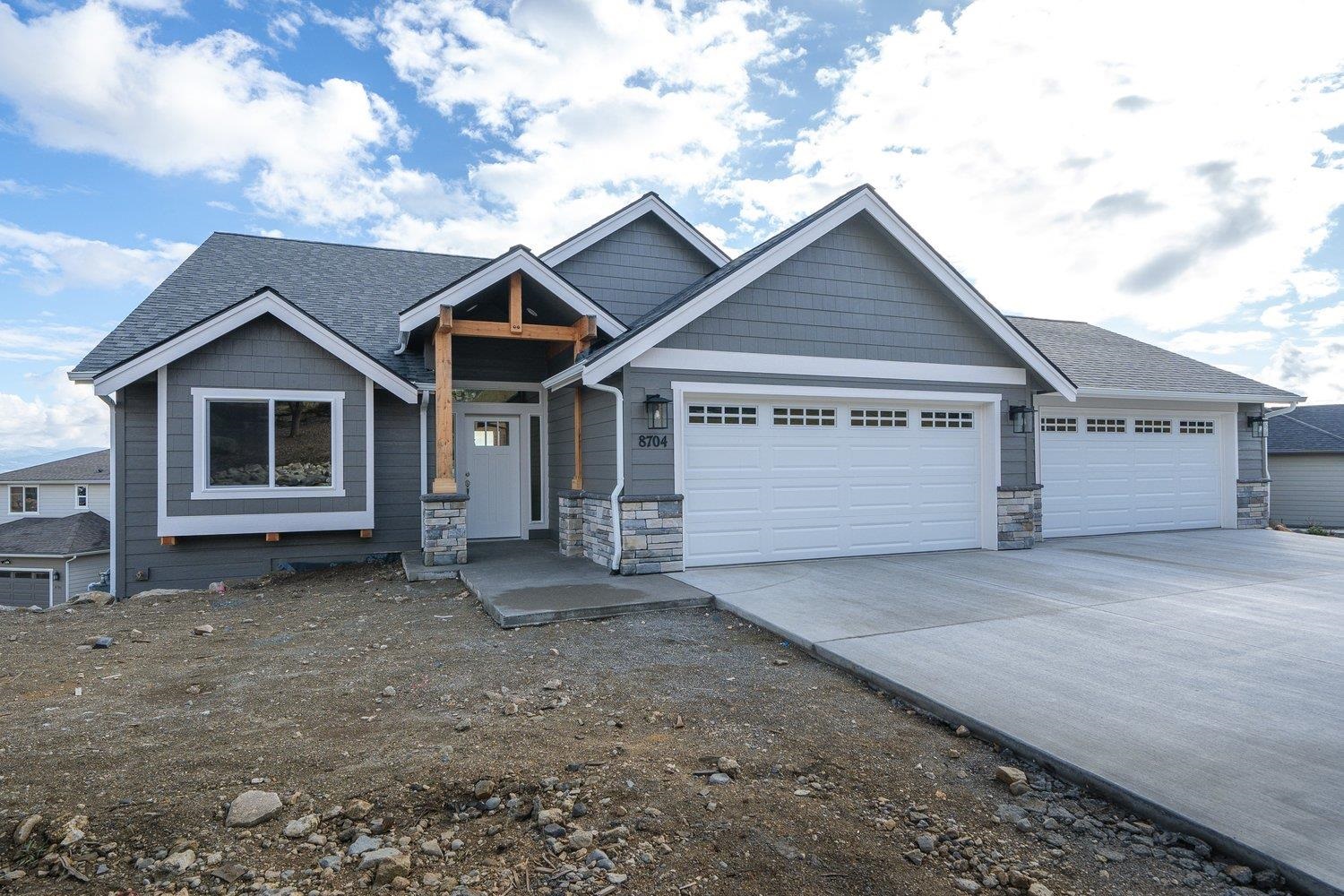 8704 East Ridgeline Lane Spokane, WA 99217 - Photo 2 of 37