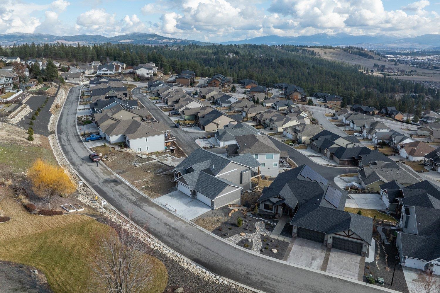 8704 East Ridgeline Lane Spokane, WA 99217 - Photo 33 of 37