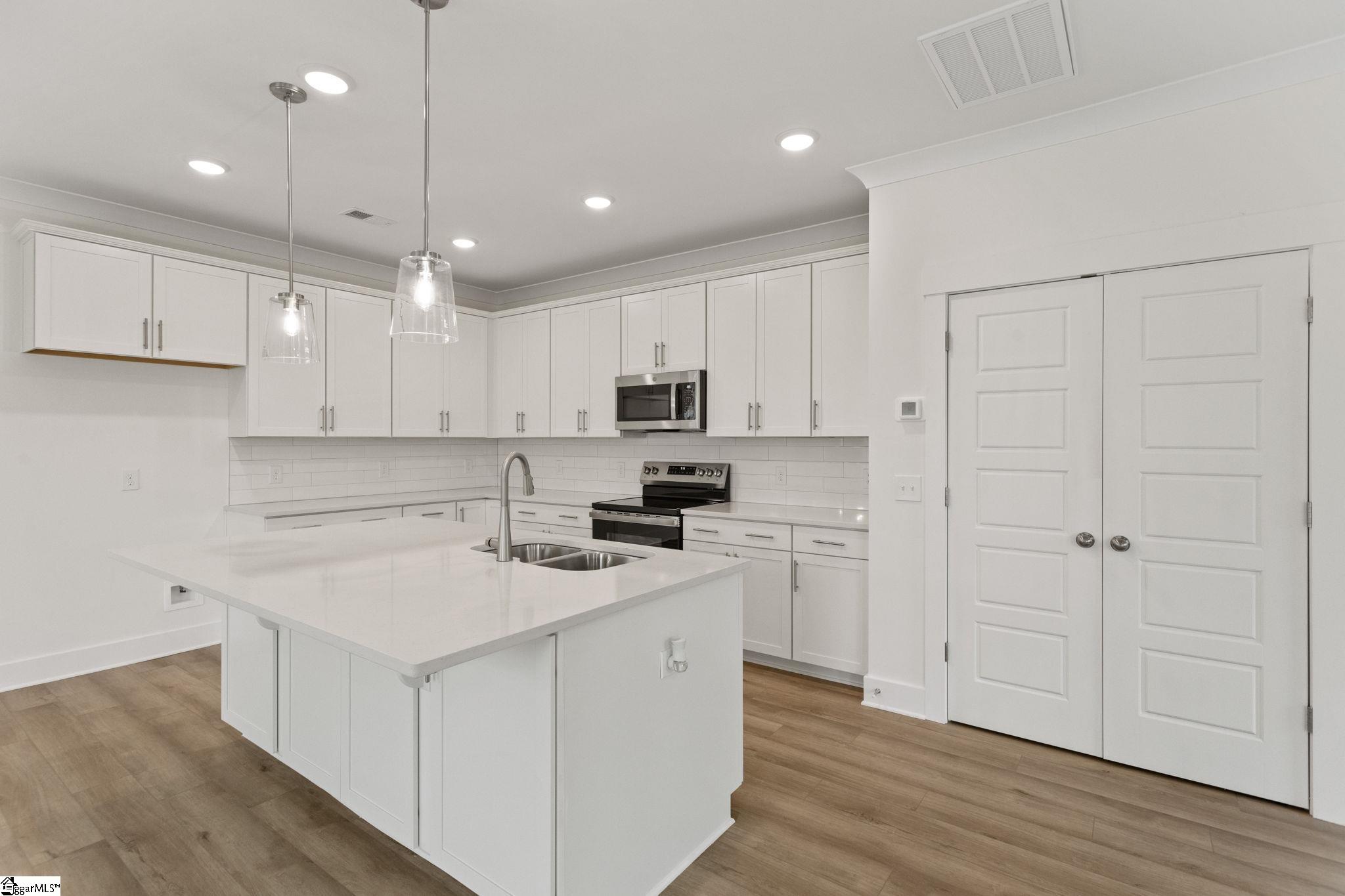 601 Columbus Circle Simpsonville, SC 29680 - Photo 7 of 28