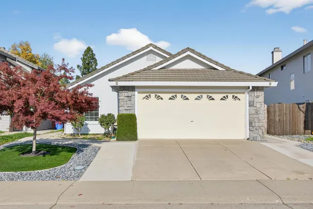 $559,999 | 5501 Big Creek Way, Elk Grove, CA 95758