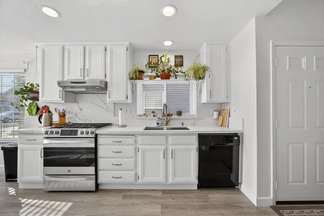 $559,999 | 5501 Big Creek Way, Elk Grove, CA 95758