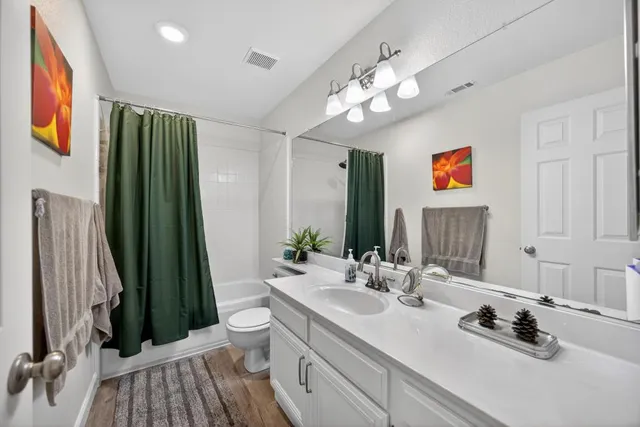 $559,999 | 5501 Big Creek Way, Elk Grove, CA 95758