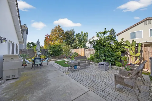 $559,999 | 5501 Big Creek Way, Elk Grove, CA 95758