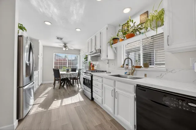 $559,999 | 5501 Big Creek Way, Elk Grove, CA 95758