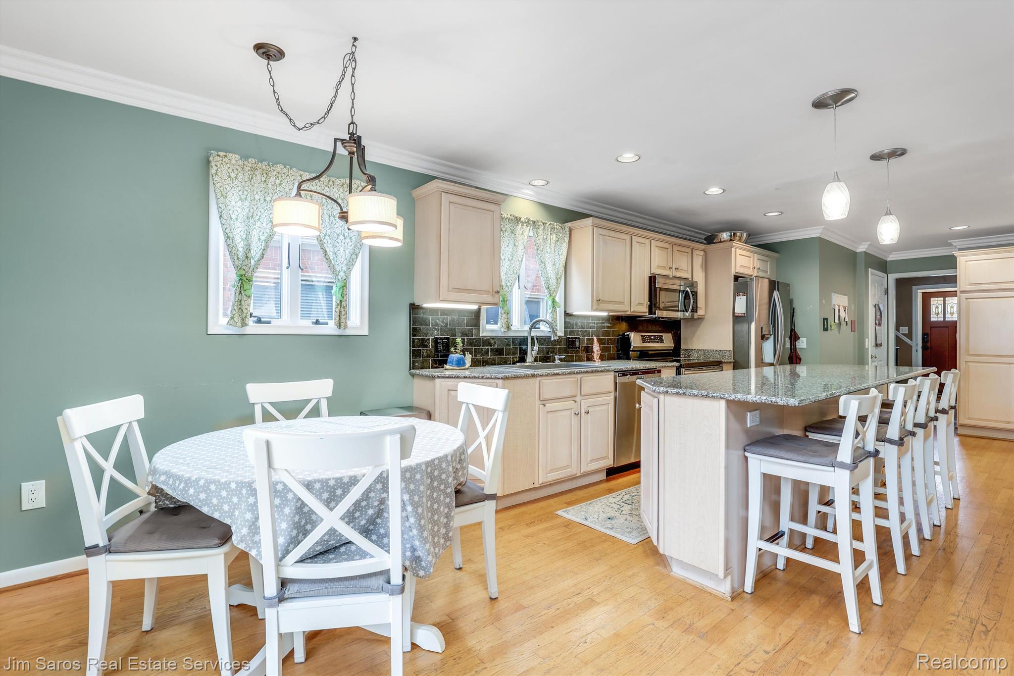 1838 Prestwick Road Grosse Pointe, MI 48236 - Photo 6 of 26