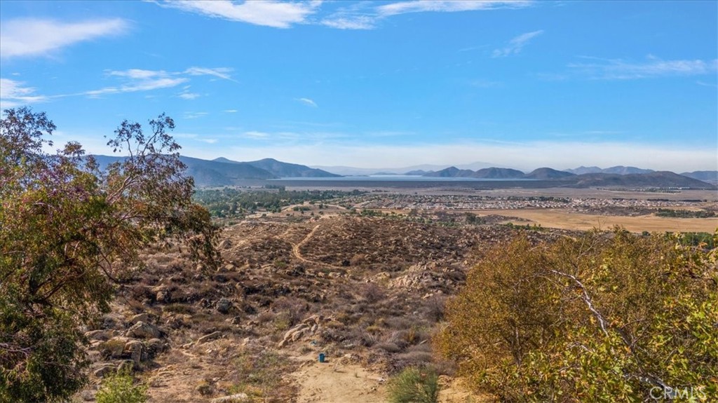 42557 Gibbel Road Hemet, CA 92544 - Photo 37 of 39 a view of a city with mountains in the background
