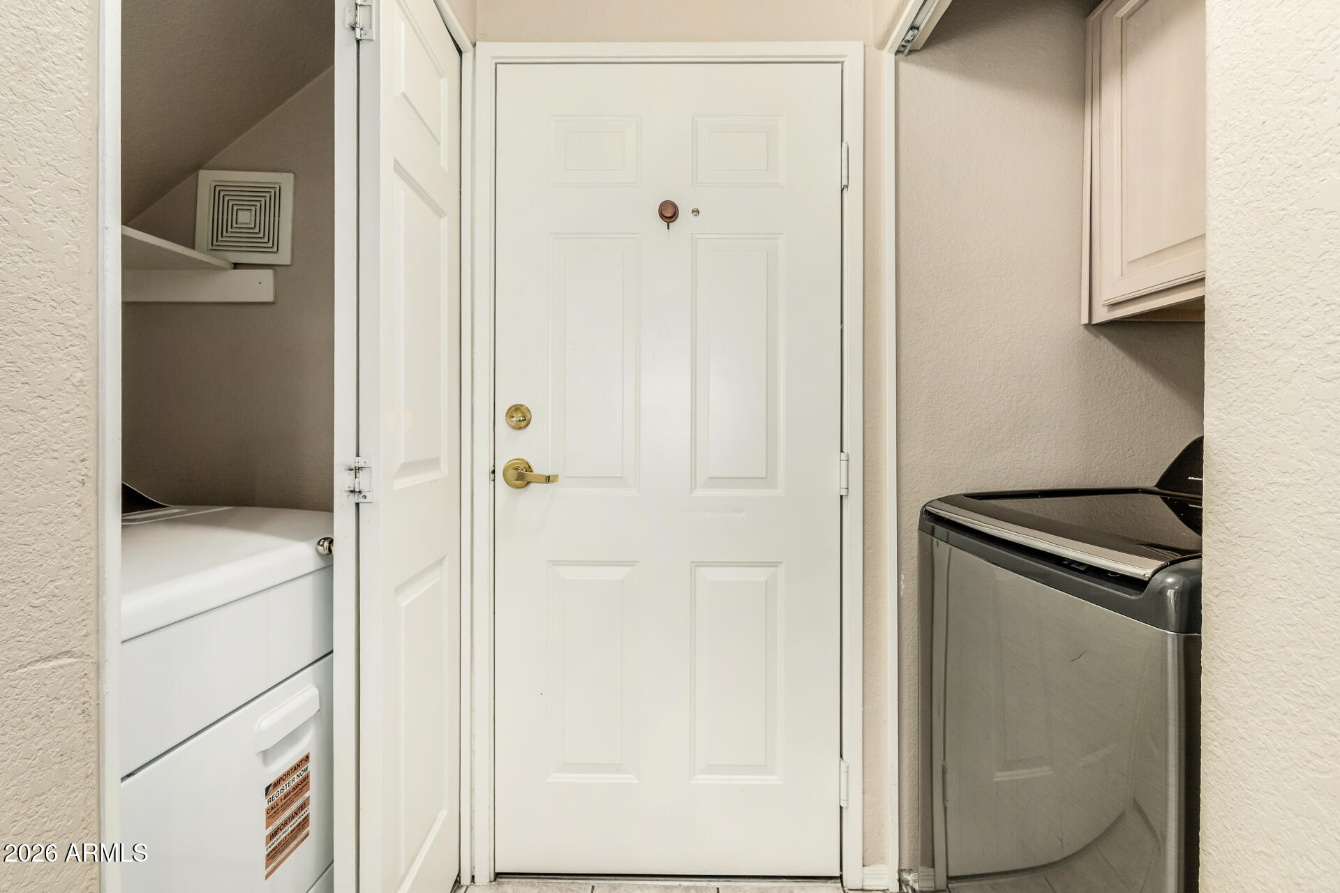 1445 East Broadway Road, Unit 116 Tempe, AZ 85282 - Photo 25 of 36 a bathroom with a shower