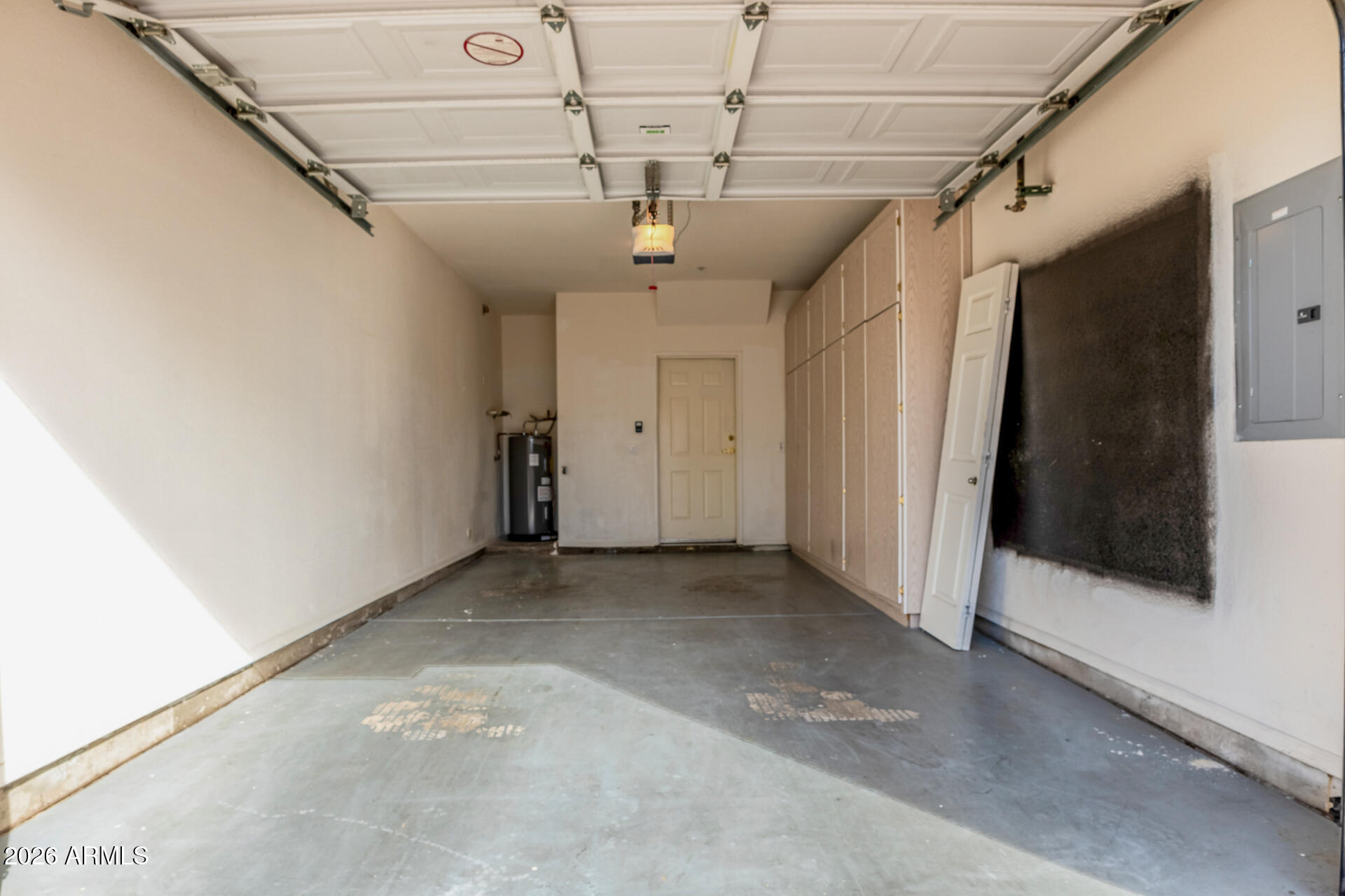 1445 East Broadway Road, Unit 116 Tempe, AZ 85282 - Photo 26 of 36 a view of a big room with a hallway