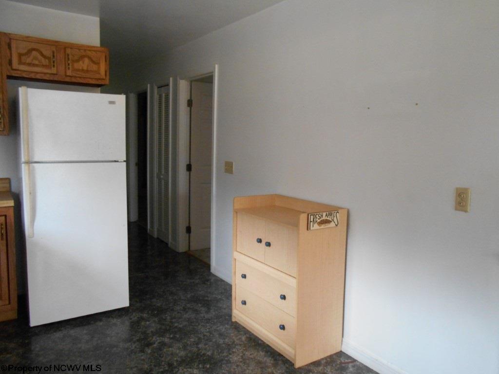 1916 Georgetown Road Elkins, WV 26241 - Photo 5 of 16 Gallery Image 5