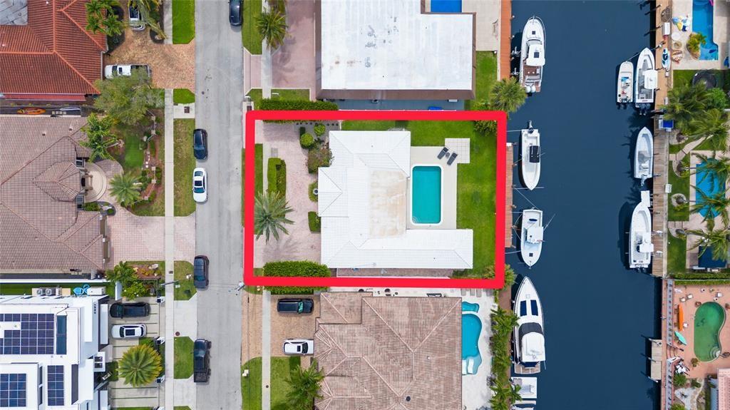 2670 Northeast 47th Street Lighthouse Point, FL 33064 - Photo 2 of 12