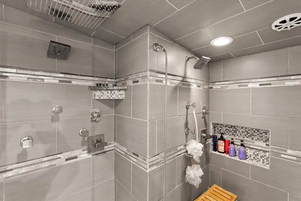 $949,000 | 8255 Lake Underhill Road, Orlando, FL 32825