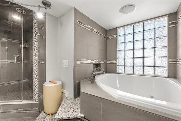 $949,000 | 8255 Lake Underhill Road, Orlando, FL 32825