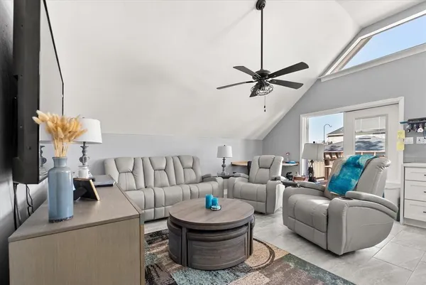 $949,000 | 8255 Lake Underhill Road, Orlando, FL 32825