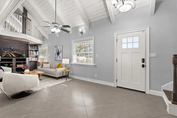 $949,000 | 8255 Lake Underhill Road, Orlando, FL 32825