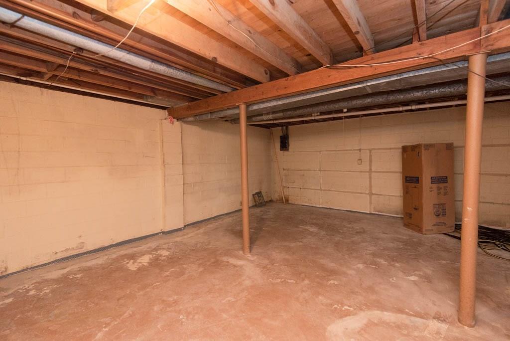 8230 Hayworth Road Indianapolis, IN 46221 - Photo 40 of 42