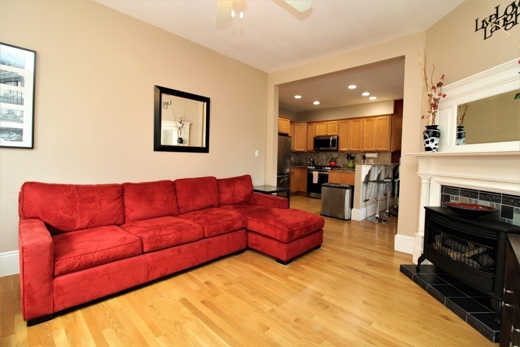 326 Centre Street, Unit 3 Boston, MA 02130 - Photo 4 of 26