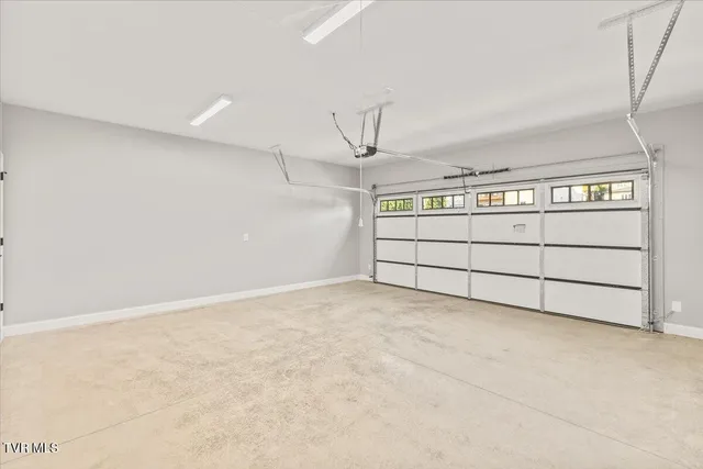 $514,900 | 2376 Haystack Circle, Piney Flats, TN 37686