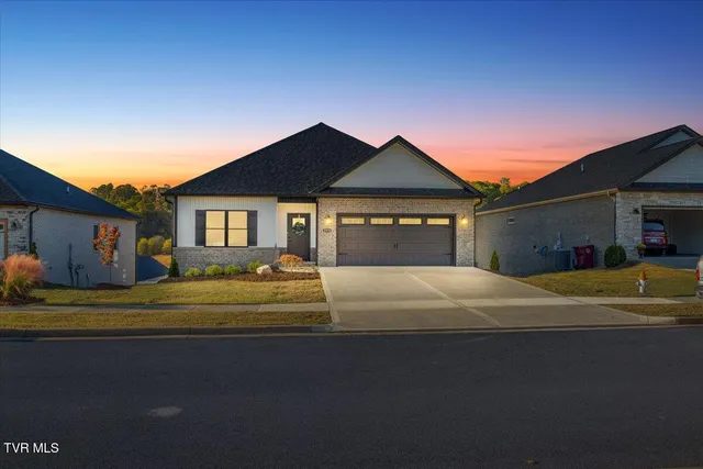 $514,900 | 2376 Haystack Circle, Piney Flats, TN 37686