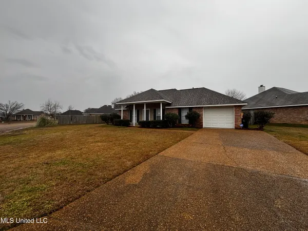$1,695 | 4417 Blake Circle, Byram, MS 39272